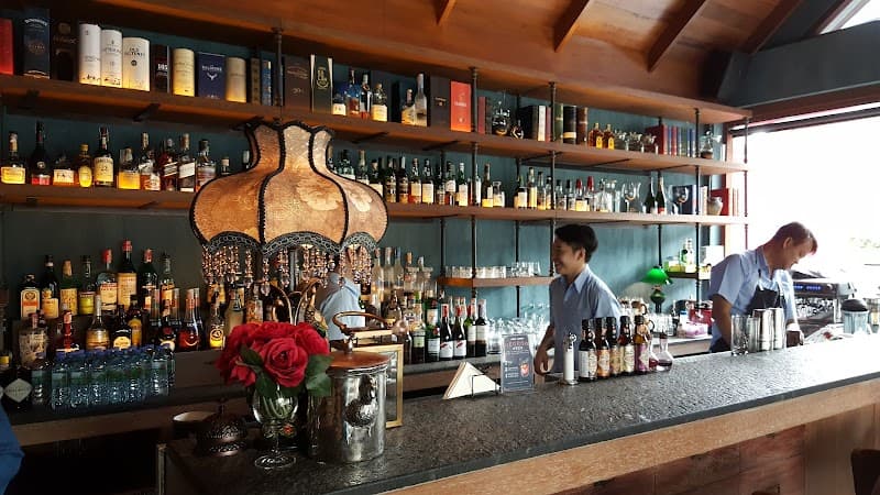 Sri Trat Restaurant and Bar