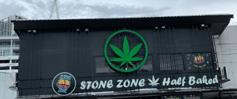 StoneZoneHalfBaked – Cali Cannabis Club & Coffee Shop Bangkok