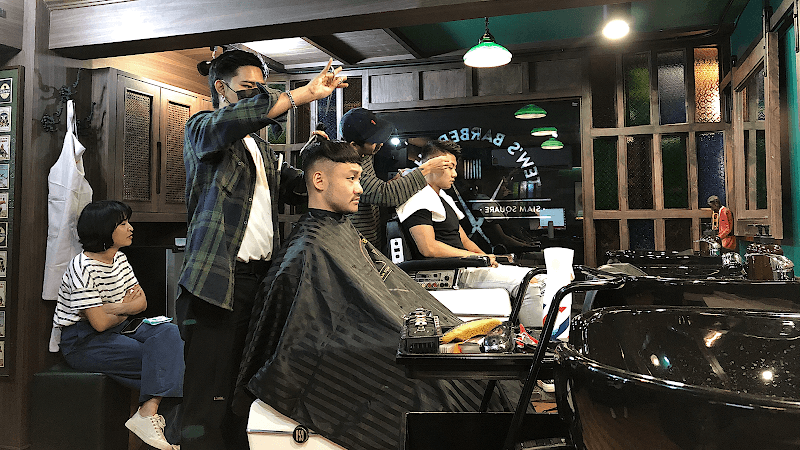 Tew's Barber Phrom Phong