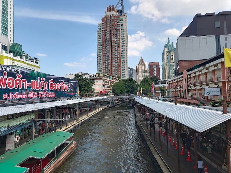 Thai Love Cafe & Hostel