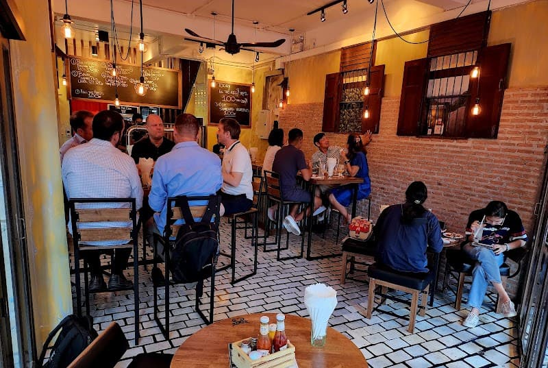 The Fat Cow Yaowarat