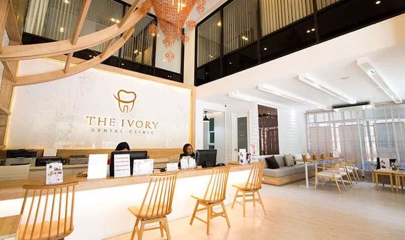 The Ivory Dental Clinic ( คลินิกทันตกรรม ดิไอวรี่ ) ศูนย์รากฟันเทียม วีเนียร์ จัดฟันใส ครอบฟัน ฟันปลอม