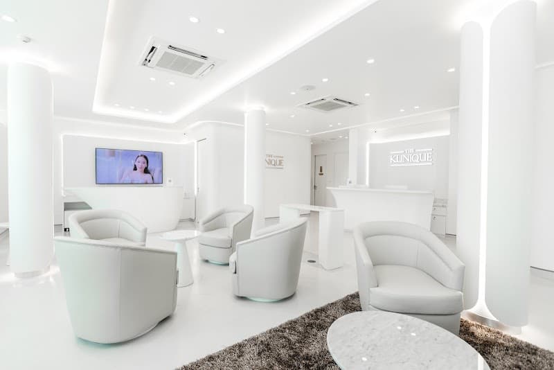 THE KLINIQUE Surgery Center