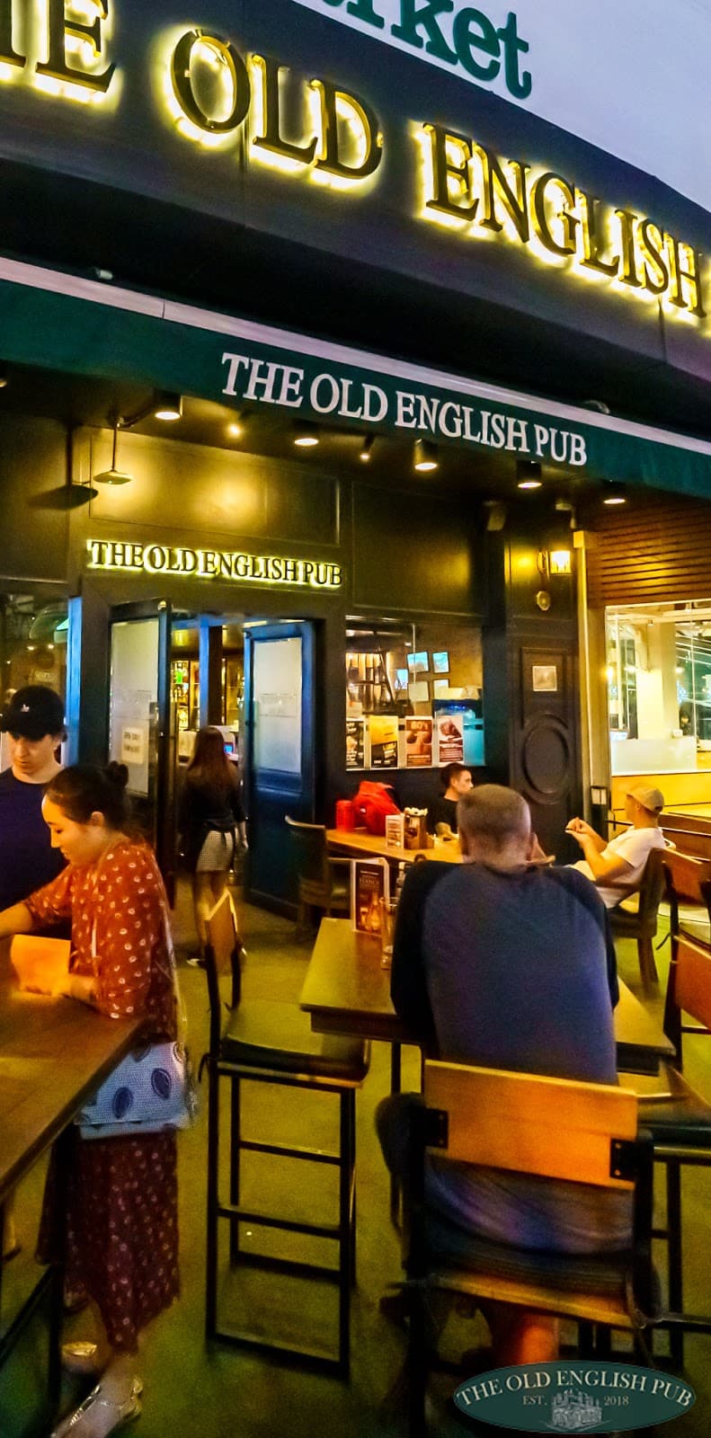 The Old English Bangkok British Pub & Restaurant