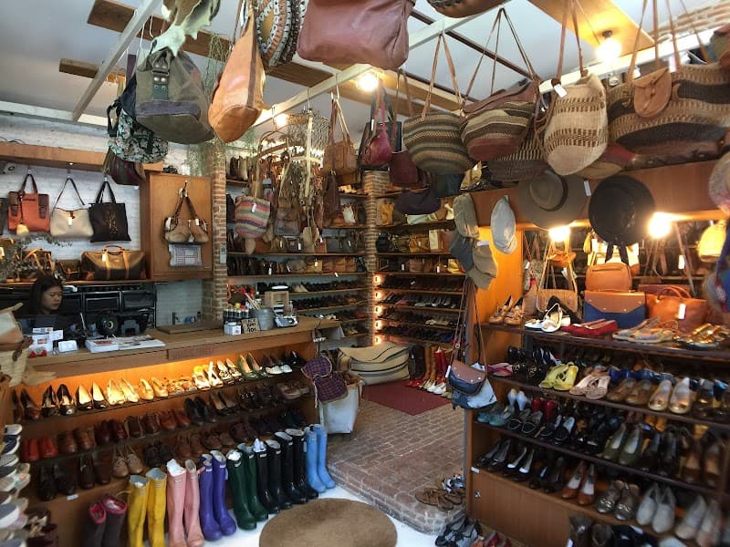 (un)FASHION Vintage Collection