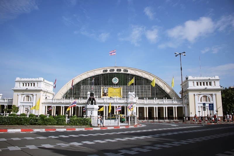 USEMEREPEAT STORE & 9FLOOR EXIT1 VINTAGE SHOP