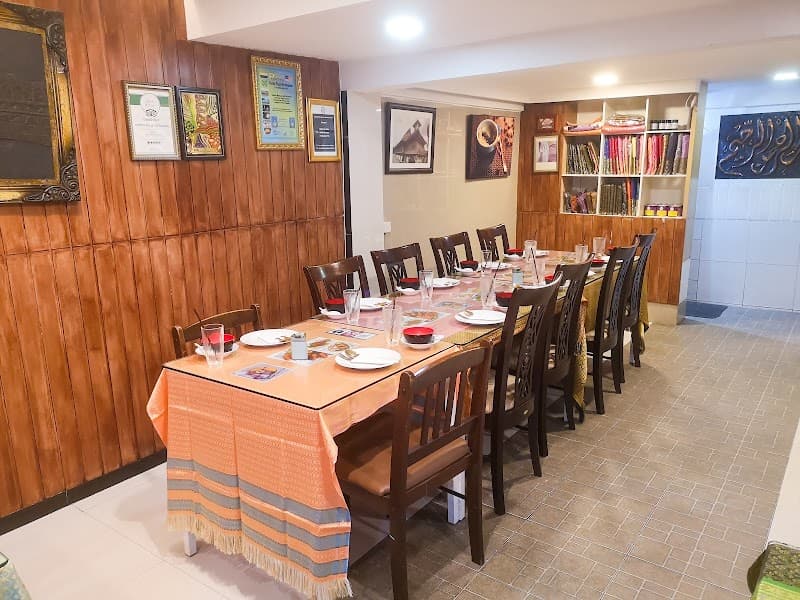 Usman Thai Muslim Food (Halal)