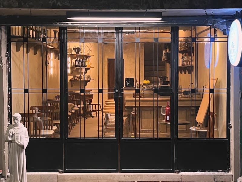 UTOPIA Bangkok Tarot&Wine