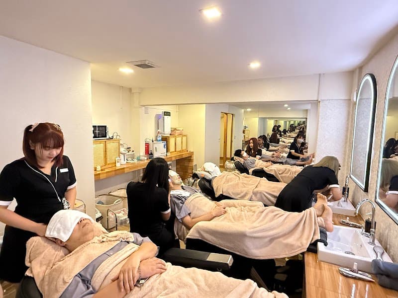 Vietnamese barber style by Deluxe