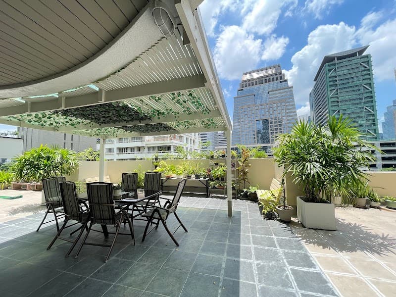 Yellow Ribbon Hills Executive Mansion