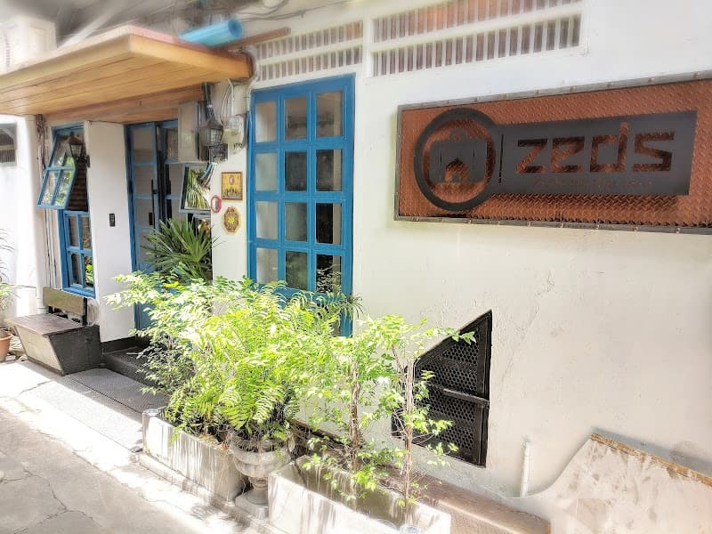Zeds Hostel