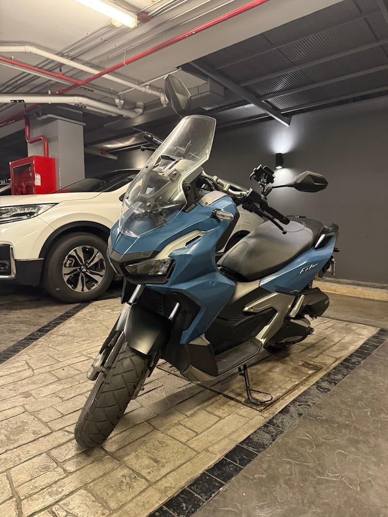 ZipBikes Ekamai - Motorcycle rentals in Bangkok