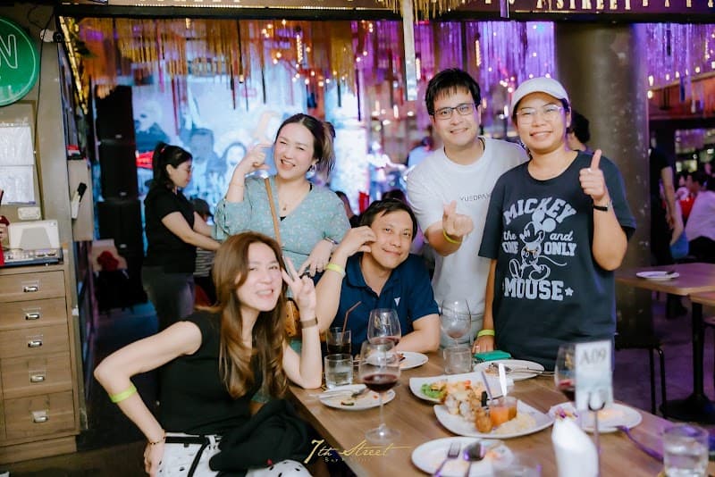 7th Street Bar & Bistro photo 1