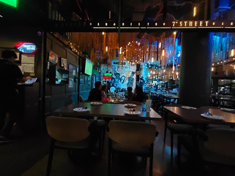 7th Street Bar & Bistro photo 10