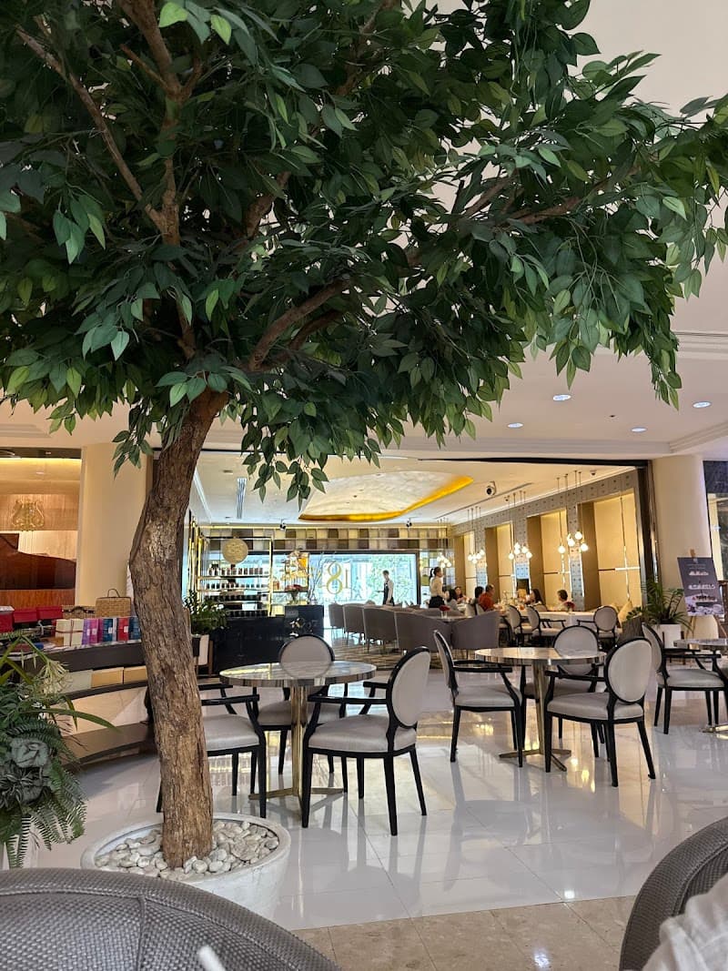 1823 Tea Lounge by Ronnefeldt