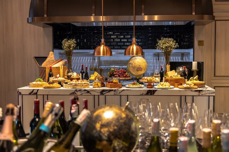 AVA Brasserie (4th floor, InterContinental Bangkok Sukhumvit)