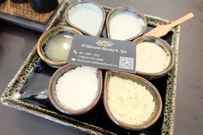 B'Blossom Massage & Spa.マッサージとスパ .