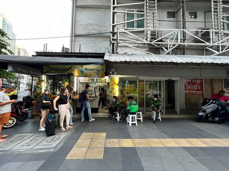 Chef Ple Thai Mango Sticky Rice