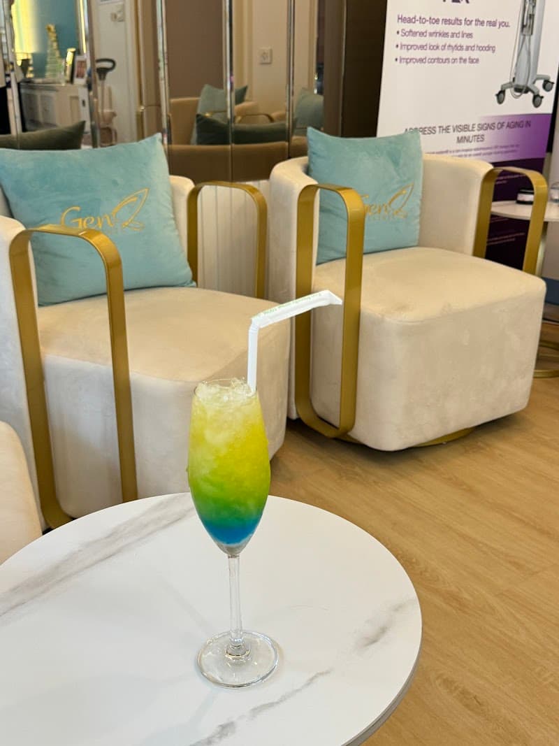 Gen Z Clinic The GLORY เพลินจิต