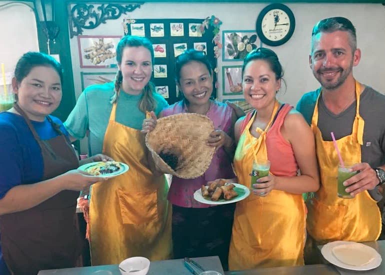 Green Garden Cooking School / May Kaidee Restaurant