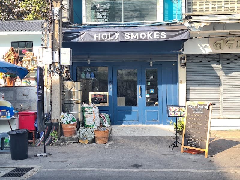 Holy Smokes Sukumvit 49