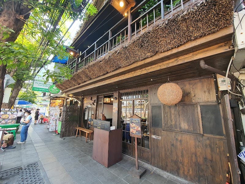 Khao-Sō-i Soi Convent Silom