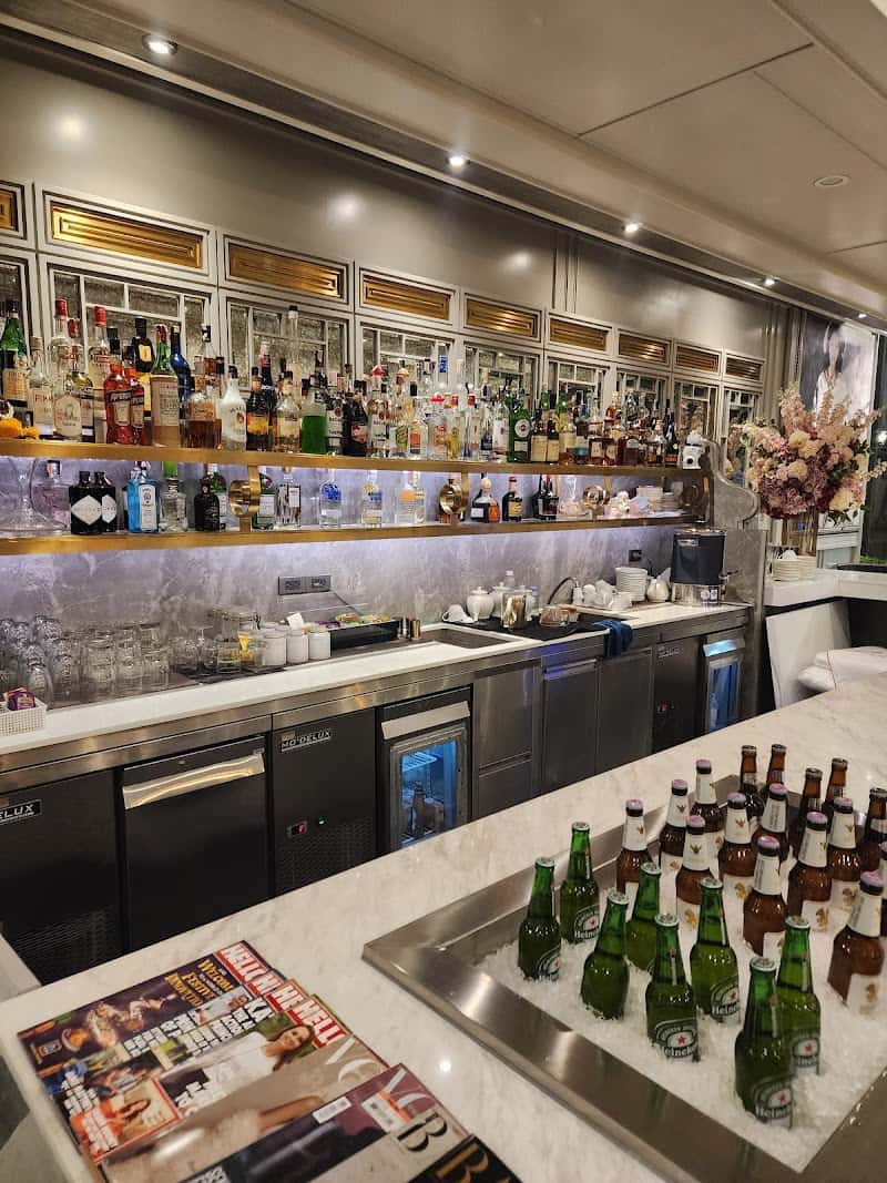 Lady L Garden Bistro
