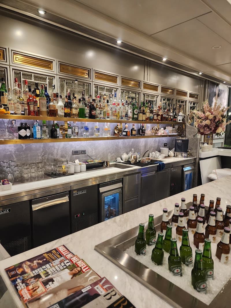 Lady L Garden Bistro