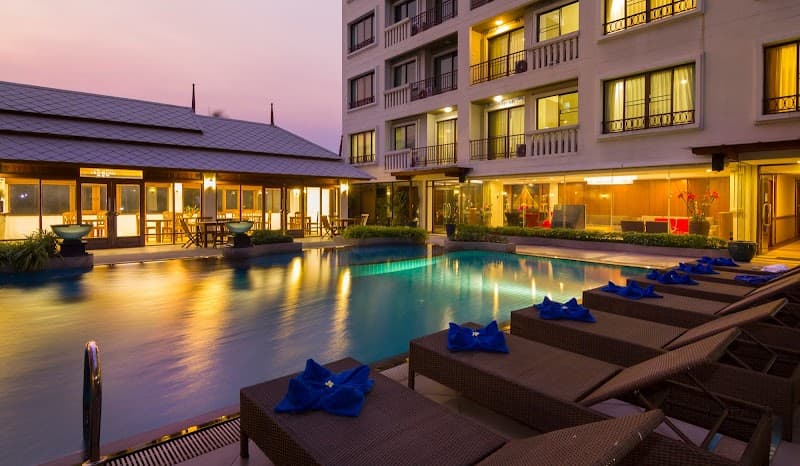 Lasalle Suites Hotel & Residence