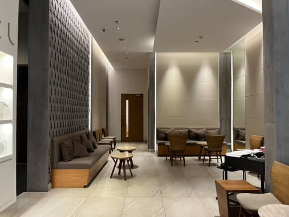 Let's Relax Spa - Bangkok Central Embassy