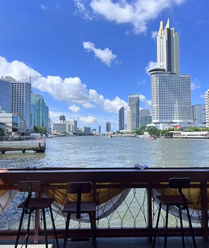 Noir Cafe And Hostel - Chinatown Bangkok. Noir