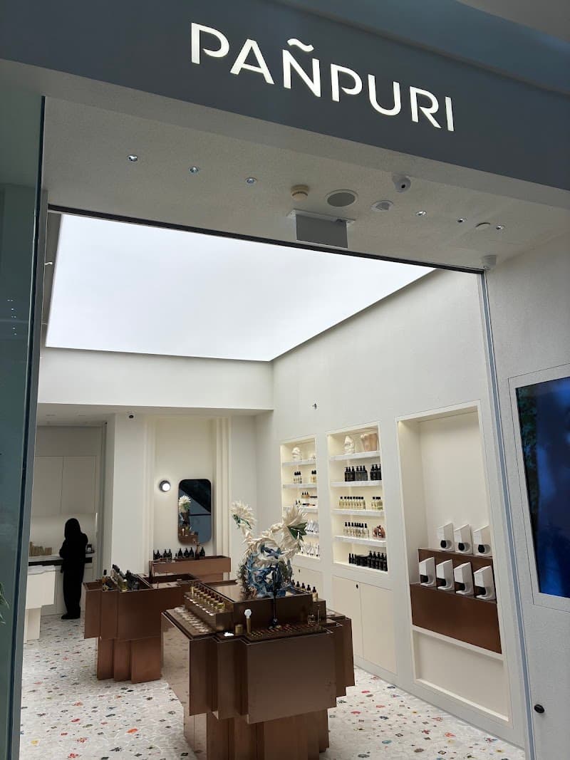PAÑPURI Sensorial Boutique Central Embassy