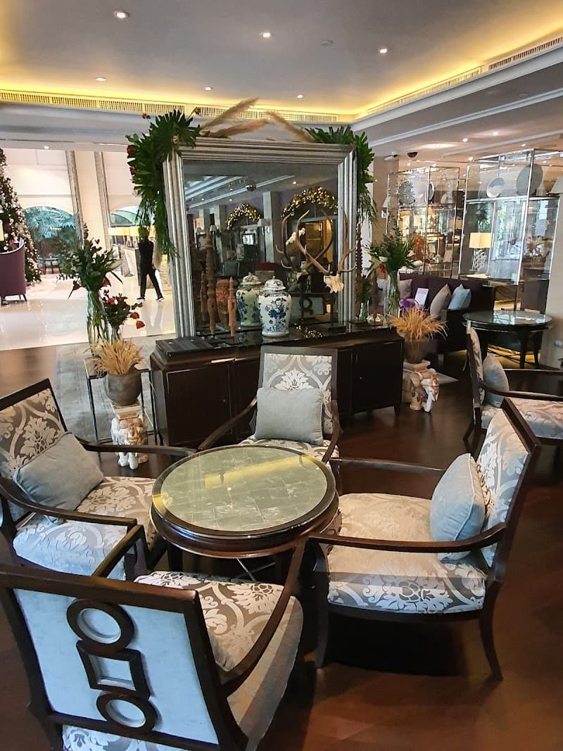 Sapphire Bar & Bistro