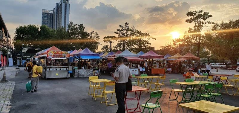 ลานเบียร์ ดนตรีสด ตลาดต้นไทร | Tonsai Beer Garden