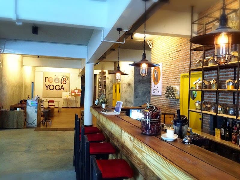 Yogis Spicy Cafe'